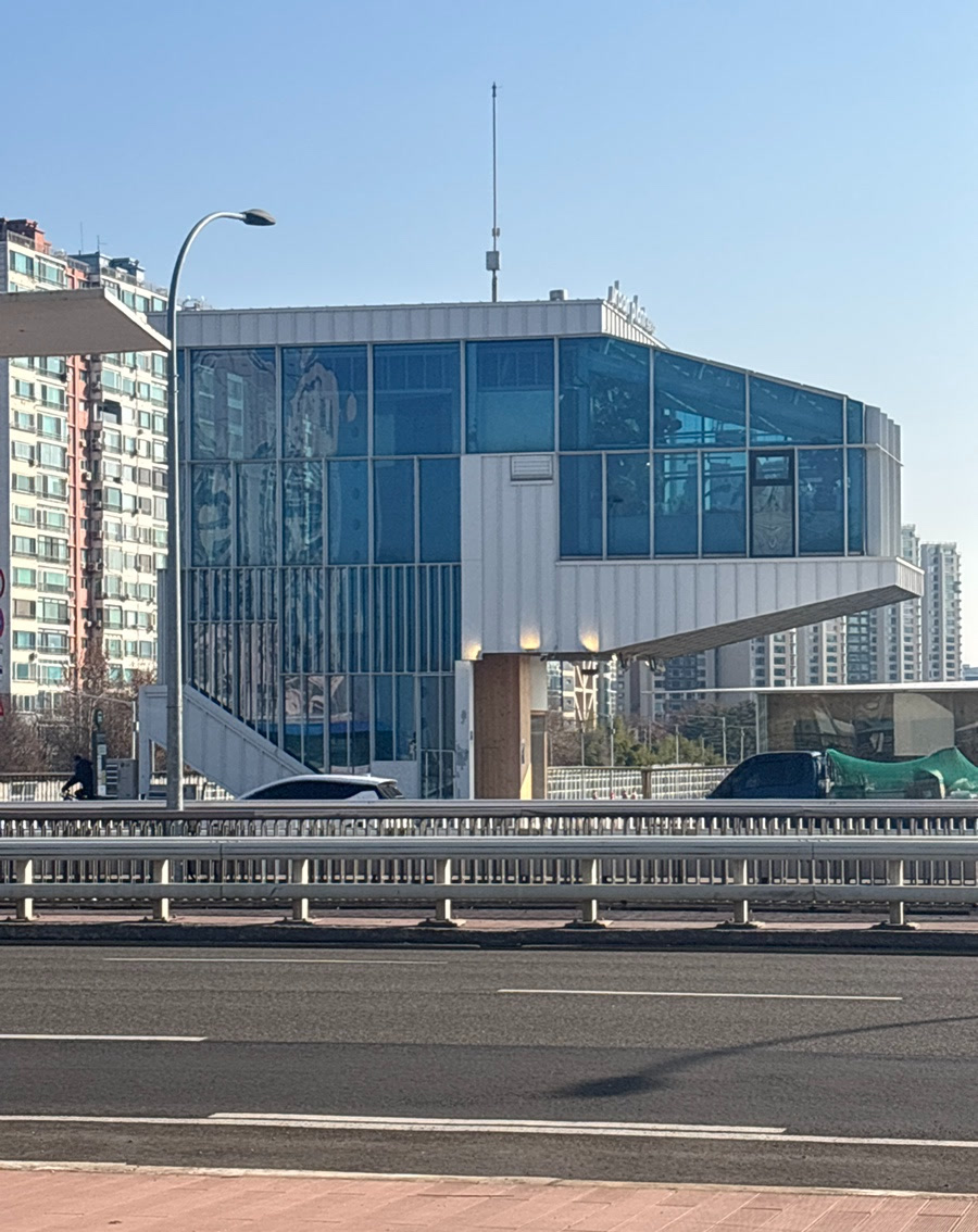 Urban Plant Hangang Bridge exterior seen from the road in Yongsan, Seoul